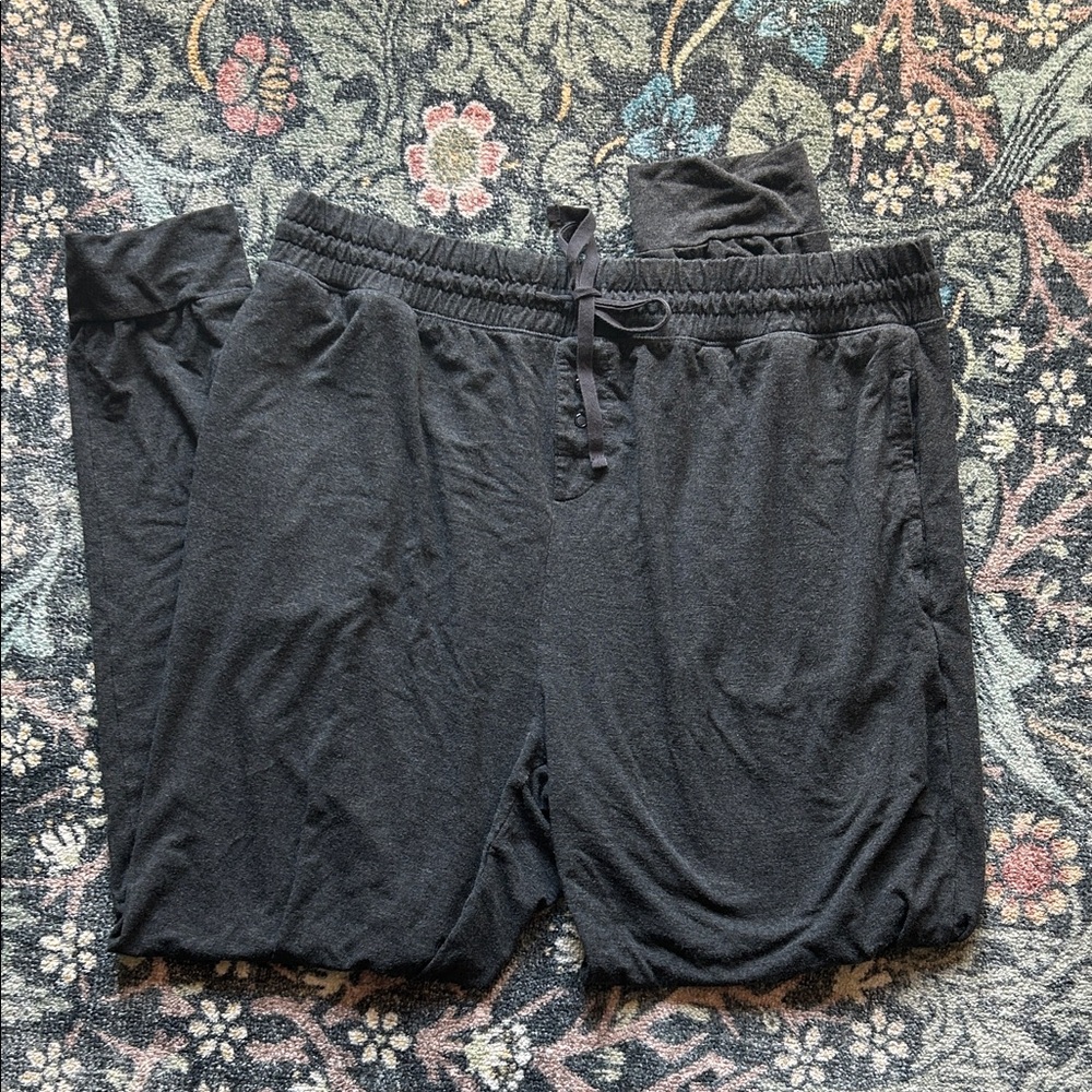 Little Sleepies women’s joggers in lunaluxe fleece- size L